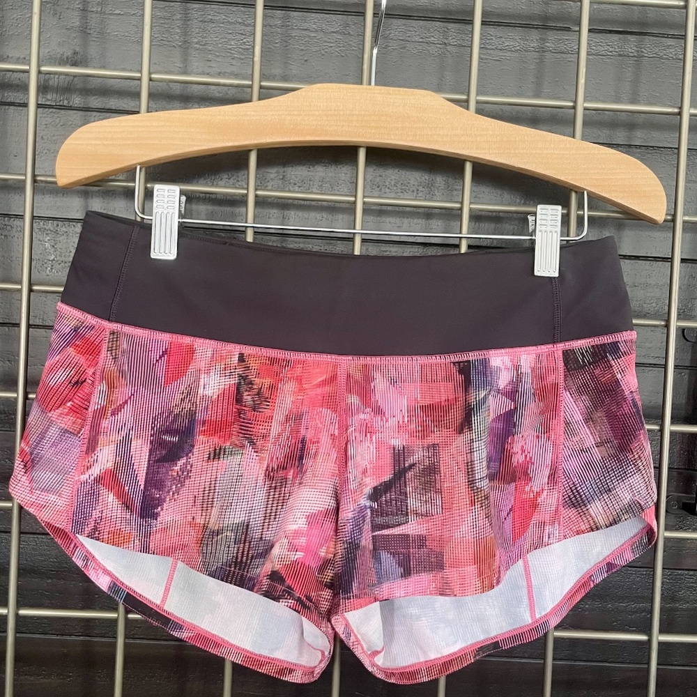 LULULEMON - Speed up Shorts Low Rise, sz 4